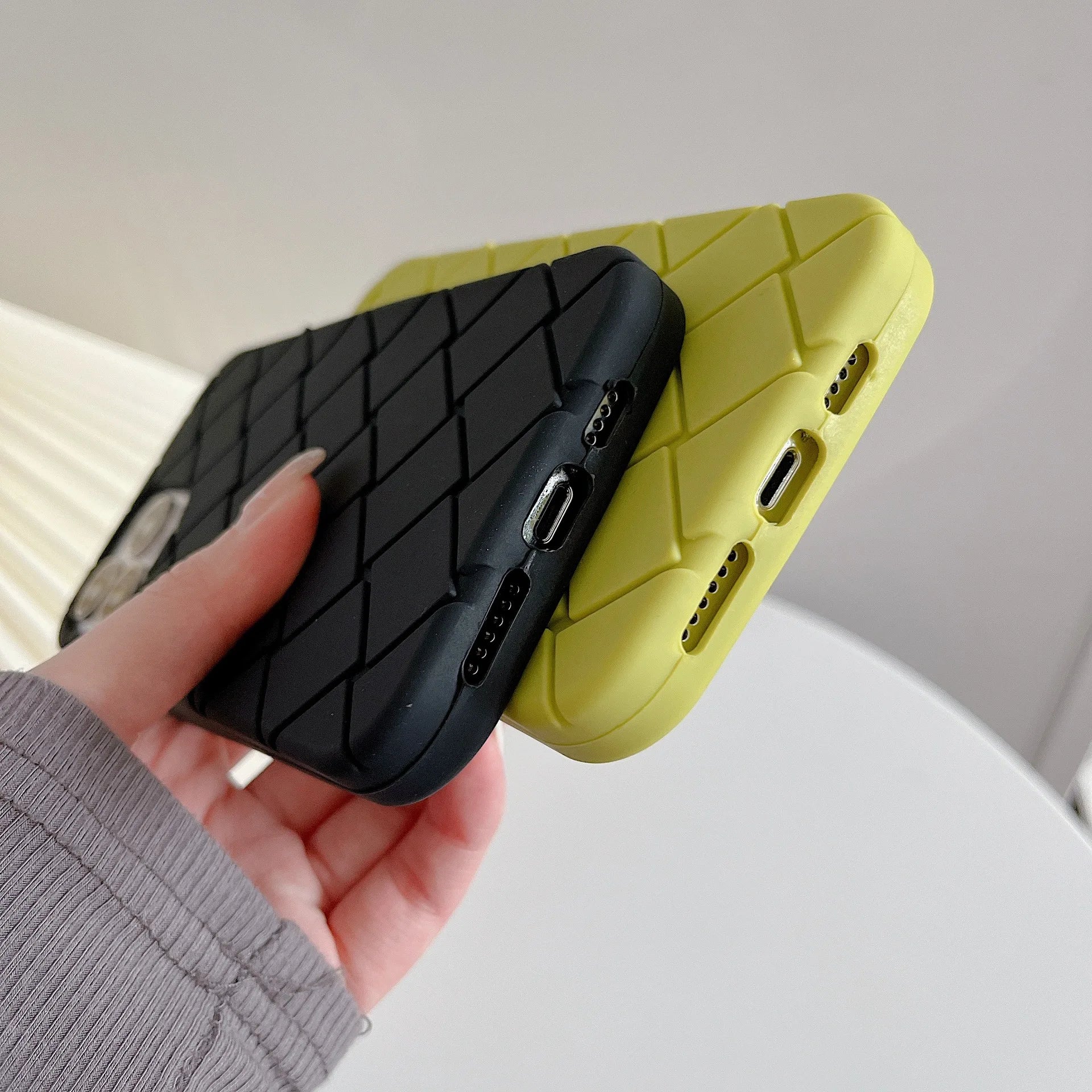 Luxury Woven Pattern Tpu Phone Case for iPhone 15 14 13 12 11 Pro Max Soft Silicone Rubber Back Cover for iPhone 15 14 Female