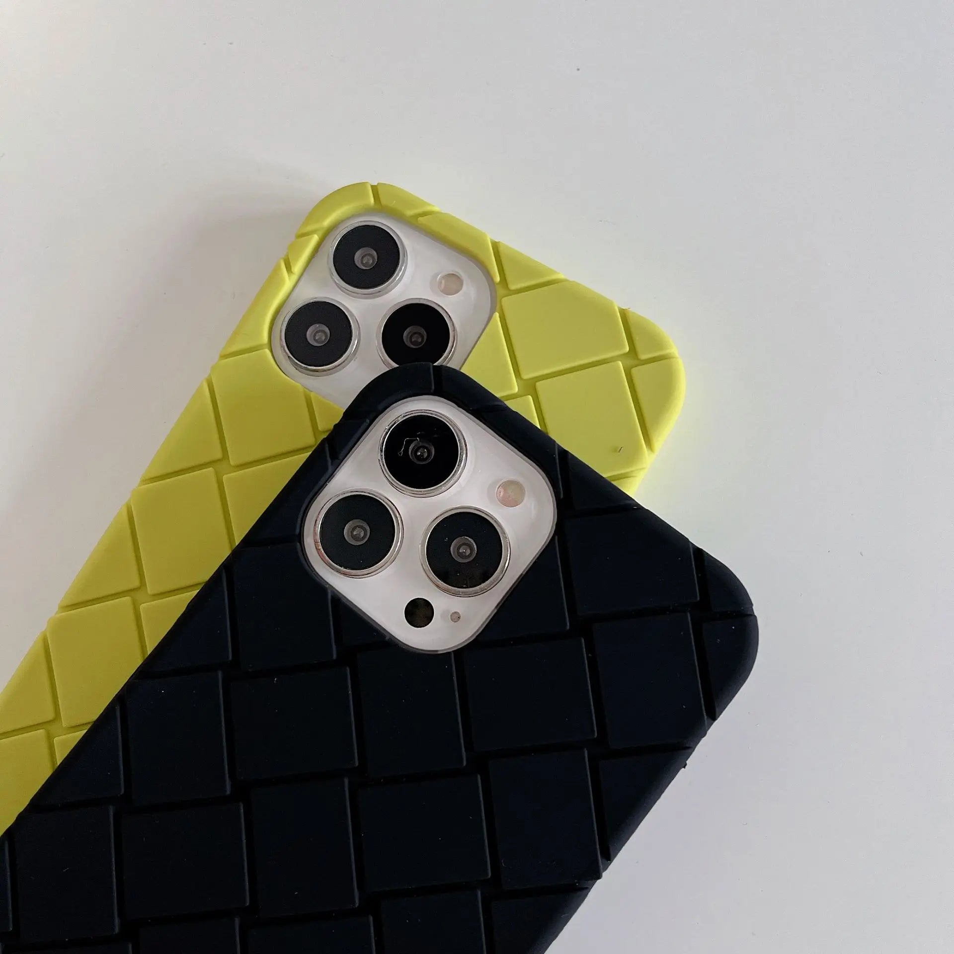 Luxury Woven Pattern Tpu Phone Case for iPhone 15 14 13 12 11 Pro Max Soft Silicone Rubber Back Cover for iPhone 15 14 Female