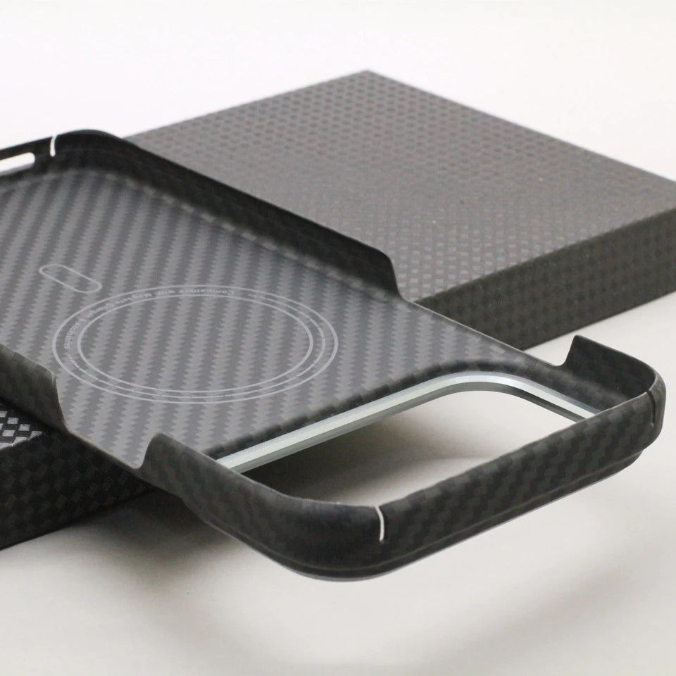 Amstar Magnetic Carbon Fiber Case for iPhone 17 Pro Max / 17 Pro Magsafe Case Aramid Fiber Magnetic Cover for iPhone 17 Air / 17