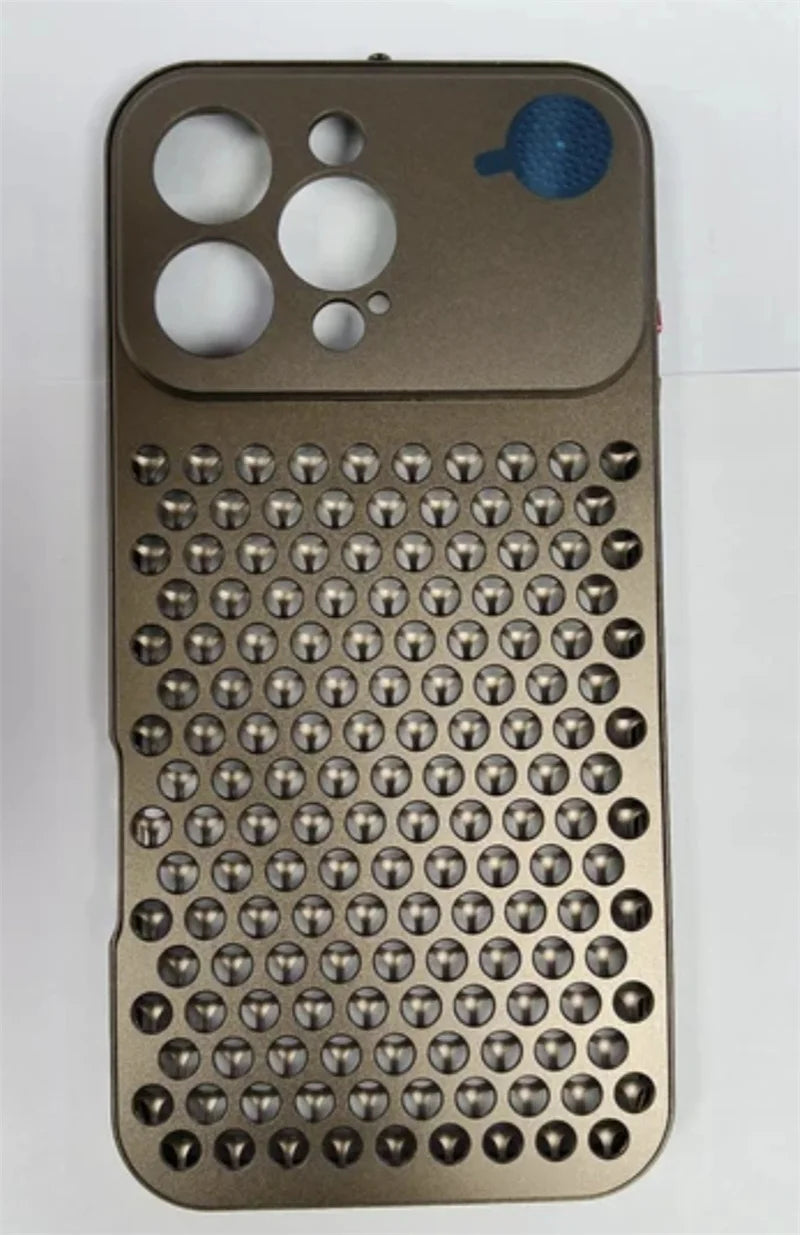 Metal aluminium Hollow Cooling Phone Case for iPhone 14 13 12 16 Pro Max 15 16 Plus Aromatherapy Diffuser Detachable Rear Cover