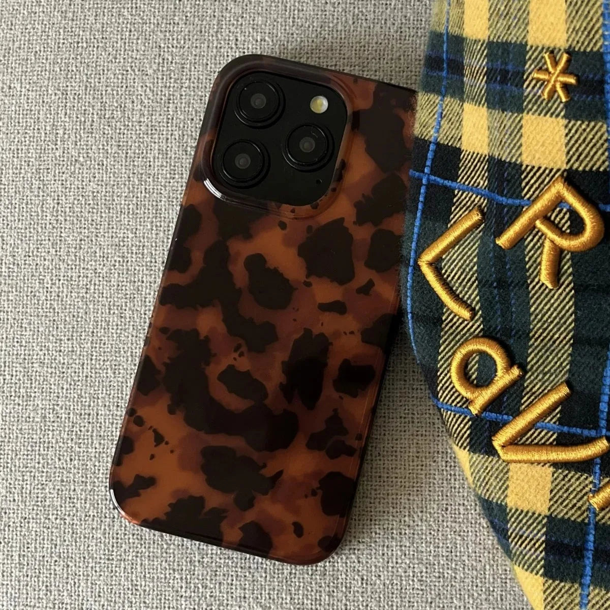 Retro Amber Texture Laser Phone Case For iPhone 17 16 Pro Max 15 14 13 12 11 XS XR 7 8 Plus 16E Stylish Leopard Print Soft Cover