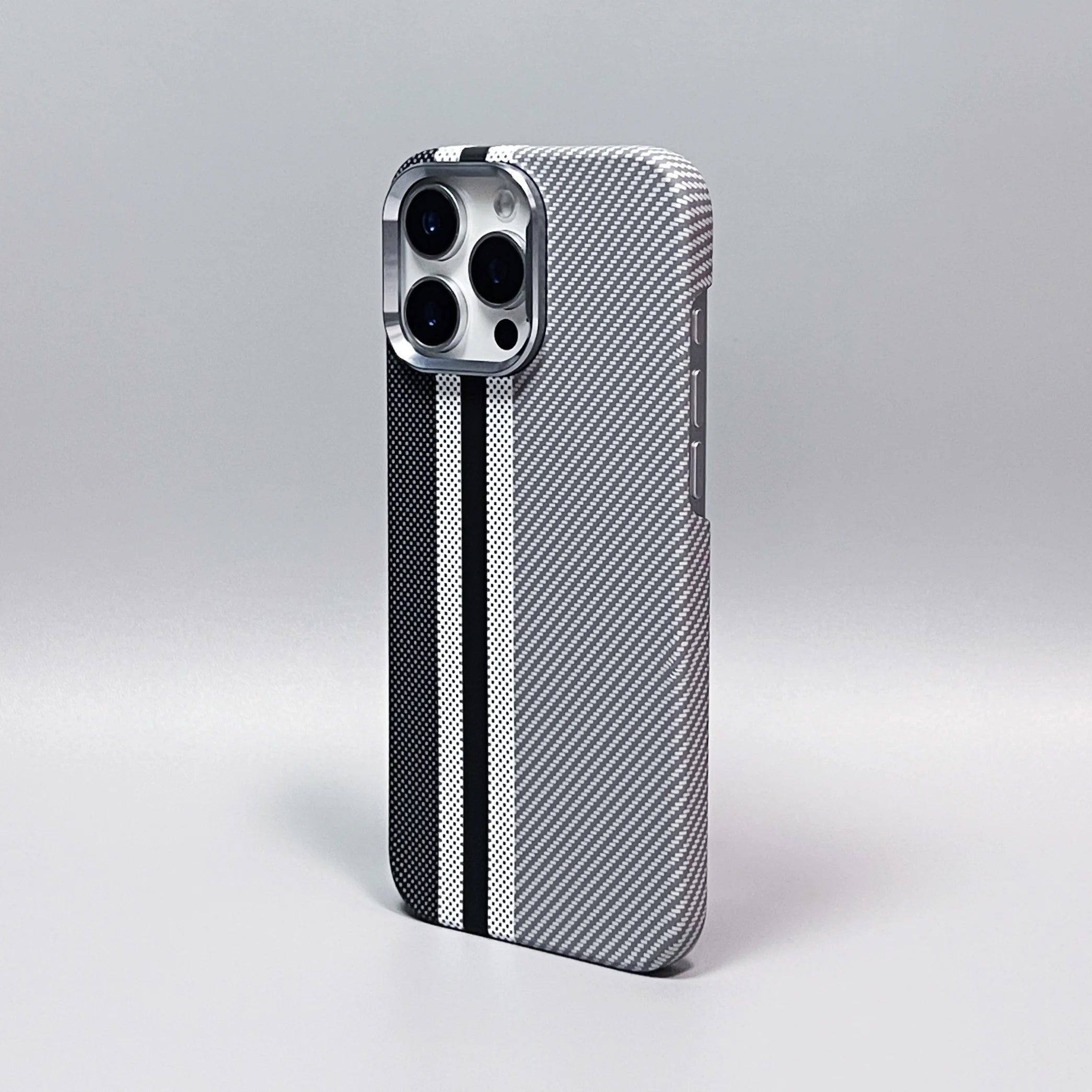 Hard Carbon Fiber Phone Case for iPhone 16 15 14 17 Pro Max 17 Pro/ Max Wireless Charging Alloy Lens Magnetic Protective Cover